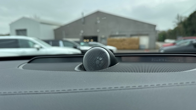 Volvo XC90 2.0 B5P [250] Ultra Dark 5dr AWD Geartronic Petrol Estate